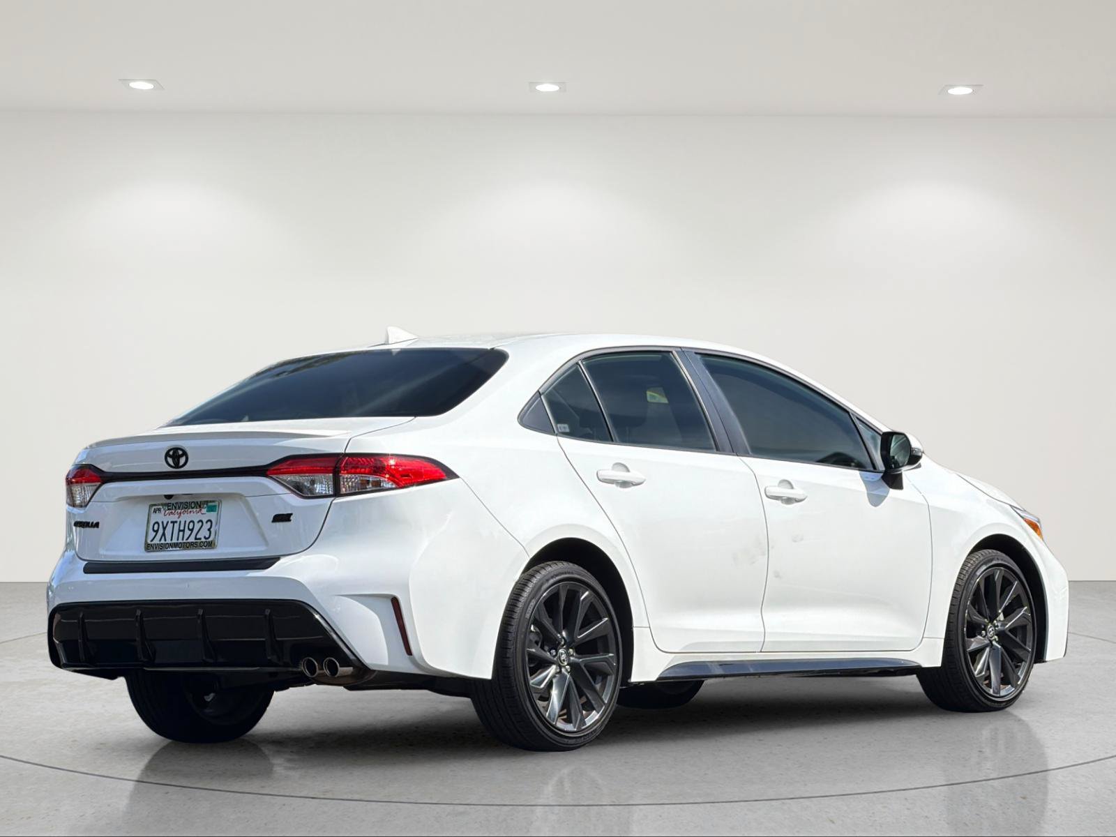 Used 2026 Toyota Corolla SE FWD image 5