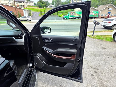 Used 2018 GMC Yukon XL SLT image 18