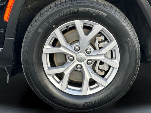 Used 2022 Jeep Grand Cherokee L Limited w/ Luxury Tech Group II image 26