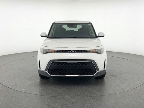 Used 2025 Kia Soul LX w/ LX Technology Package FWD image 2