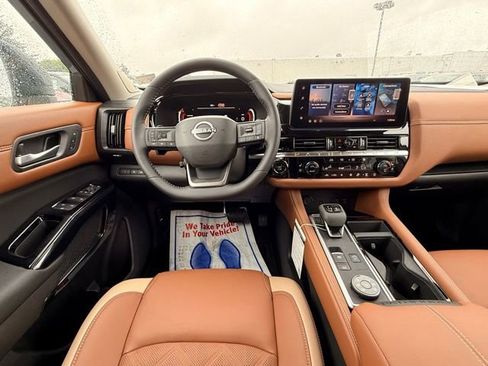 New 2026 Nissan Pathfinder Platinum AWD/4WD image 23