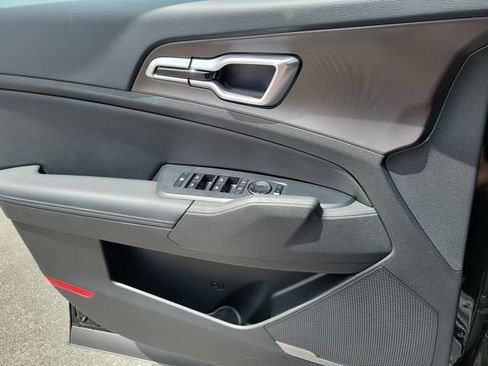 Certified 2026 Kia Sportage EX FWD image 27