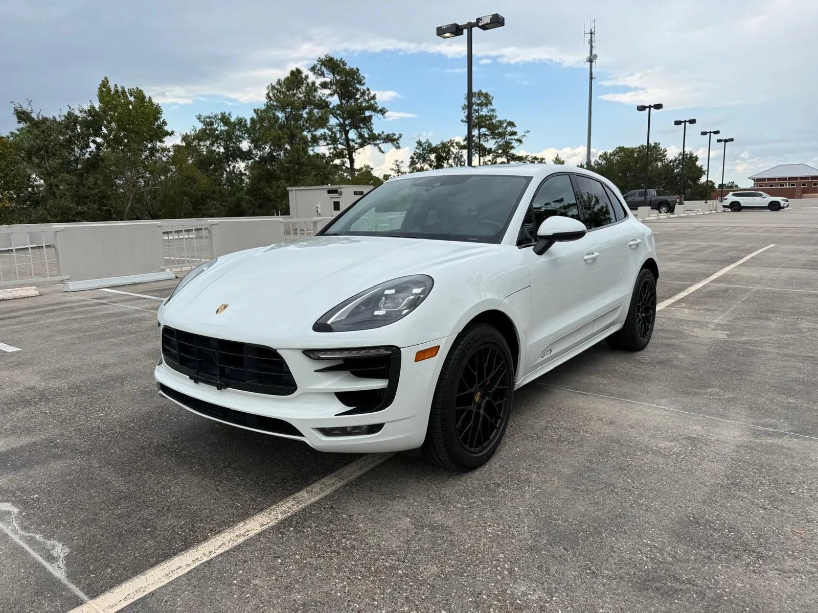 Used 2018 Porsche Macan GTS AWD/4WD image 1