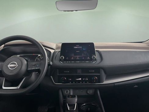 Used 2023 Nissan Rogue SV image 7