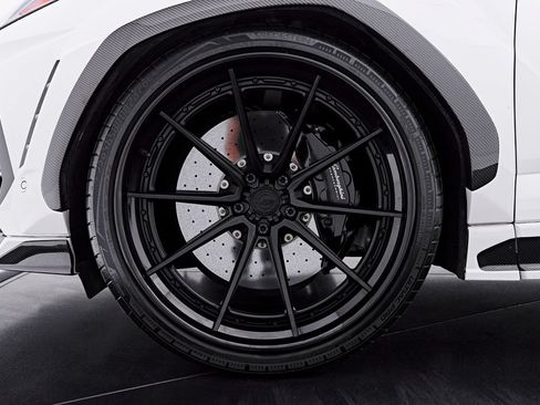 Used 2021 Lamborghini Urus AWD/4WD image 3