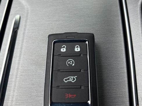 New 2026 Jeep Grand Wagoneer 2WD w/ Premium Group I image 28