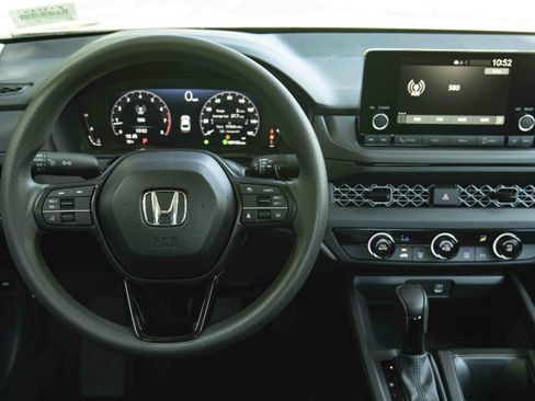 Used 2025 Honda Accord LX image 19