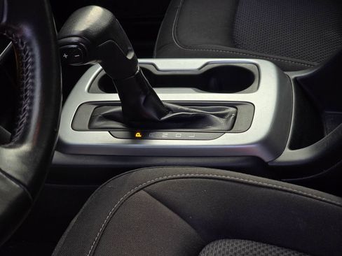Used 2021 Chevrolet Colorado LT w/ Safety Package AWD/4WD image 14