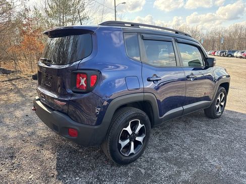 Used 2019 Jeep Renegade Trailhawk w/ Cold Weather Group II image 9