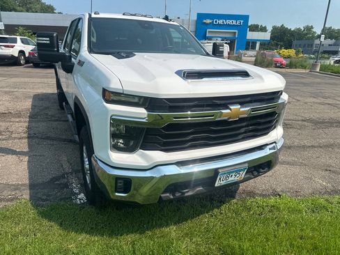 Used 2024 Chevrolet Silverado 2500 LT w/ All Star Edition AWD/4WD image 7