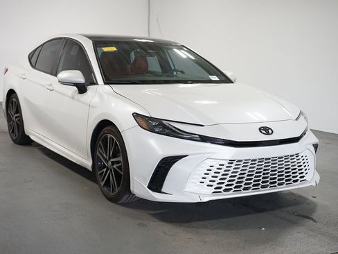 Certified 2025 Toyota Camry XSE image 3