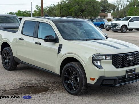 Used 2025 Ford Maverick XLT w/ XLT Luxury Package AWD/4WD image 3