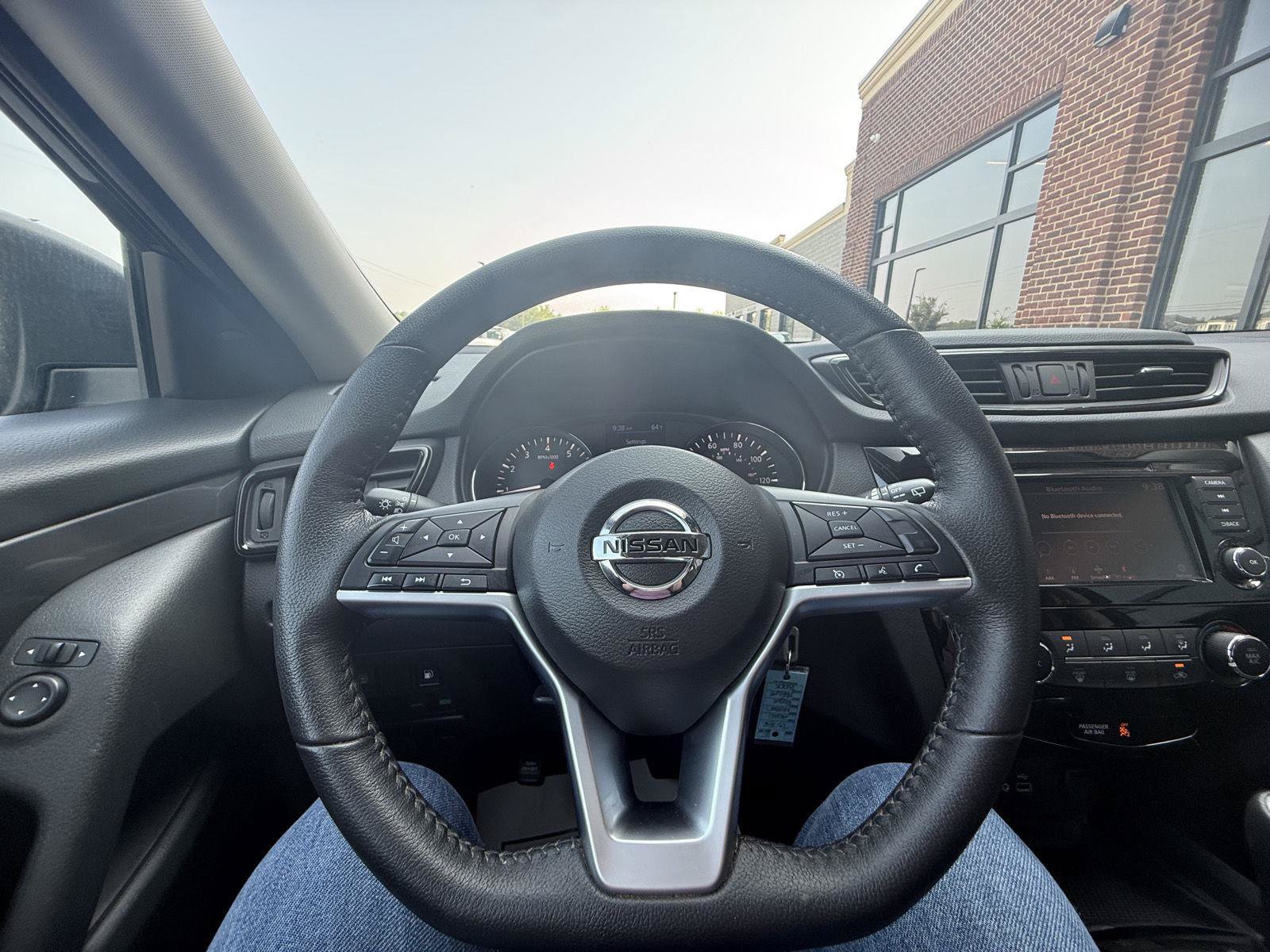 Used 2020 Nissan Rogue S w/ Special Edition Package FWD image 10