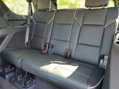 Certified 2023 Cadillac Escalade Premium Luxury w/ LPO, Illumination Package image 30