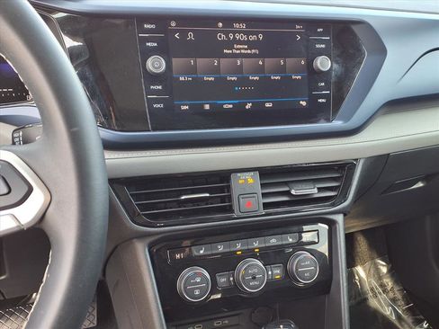 Certified 2024 Volkswagen Taos SE w/ Panoramic Sunroof Package image 23