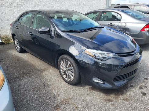 Used 2019 Toyota Corolla XLE FWD image 3