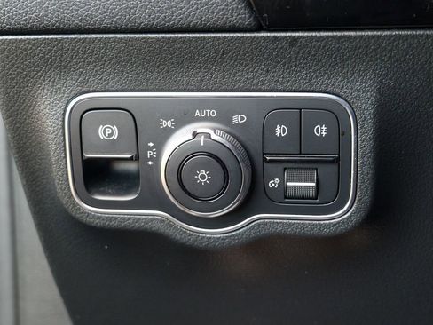 Used 2021 Mercedes-Benz GLA 250 4MATIC image 52