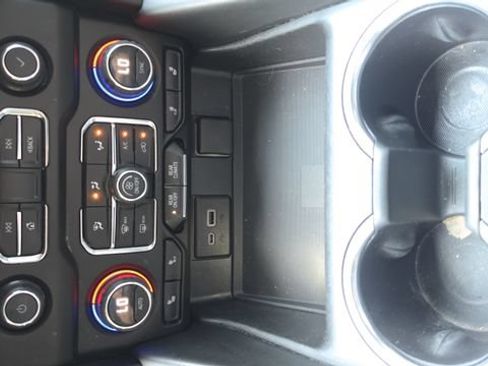 Used 2021 Chevrolet Suburban RST AWD/4WD image 7