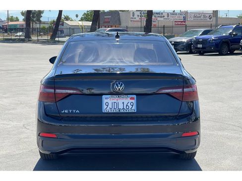 Used 2023 Volkswagen Jetta Sport FWD image 5