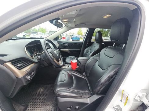 Used 2017 Jeep Cherokee Latitude w/ True North Edition AWD/4WD image 23
