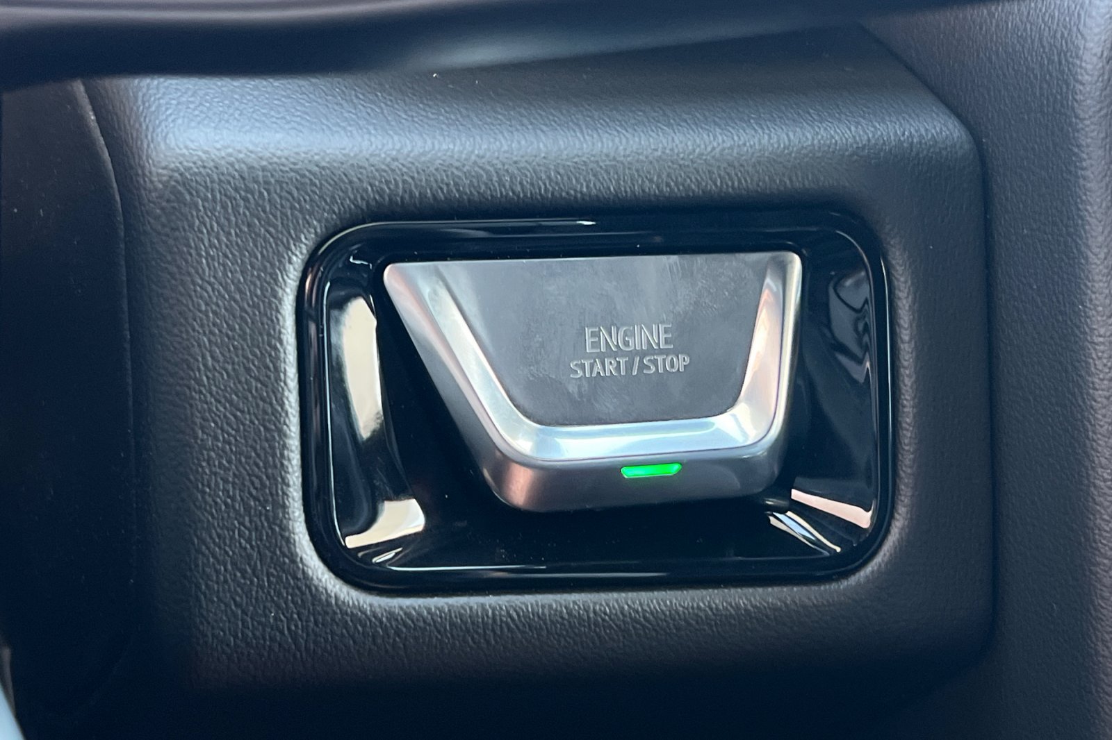 New 2026 GMC Yukon XL AT4 AWD/4WD image 26