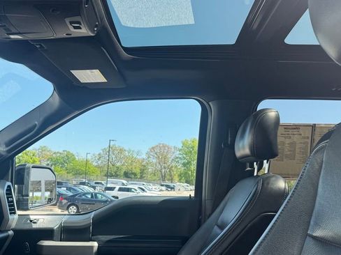 Used 2017 Ford F150 Lariat w/ Equipment Group 502A Luxury AWD/4WD image 13