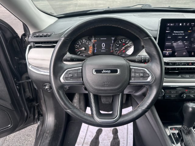 Used 2022 Jeep Compass Limited AWD/4WD image 19