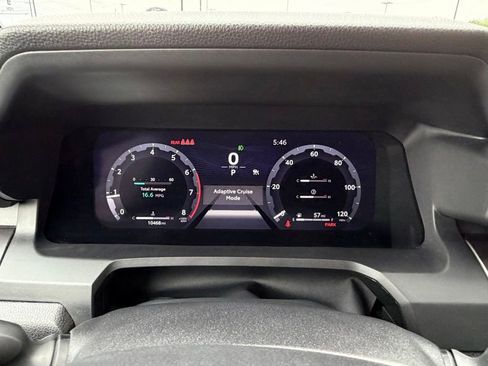 Used 2025 Toyota Tacoma TRD Sport AWD/4WD image 11