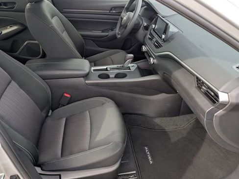 Used 2024 Nissan Altima 2.5 S image 31