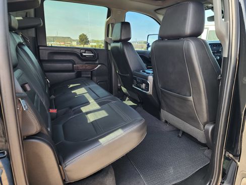 Used 2020 GMC Sierra 3500 Denali w/ Denali Ultimate Package image 17
