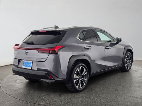 Used 2021 Lexus UX 200 w/ Accessory Package (Z2) FWD image 3