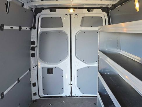 Used 2025 Mercedes-Benz Sprinter 2500 image 16