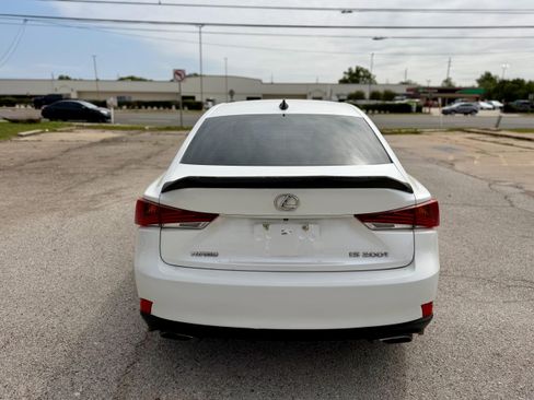 Used 2017 Lexus IS 200t RWD image 5