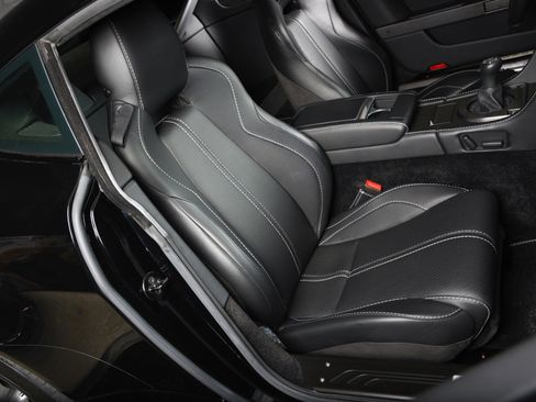 Used 2015 Aston Martin V8 Vantage GT RWD image 27