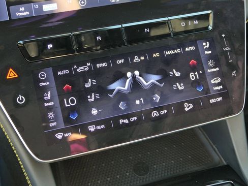 Used 2024 Maserati Grecale Trofeo AWD/4WD image 42