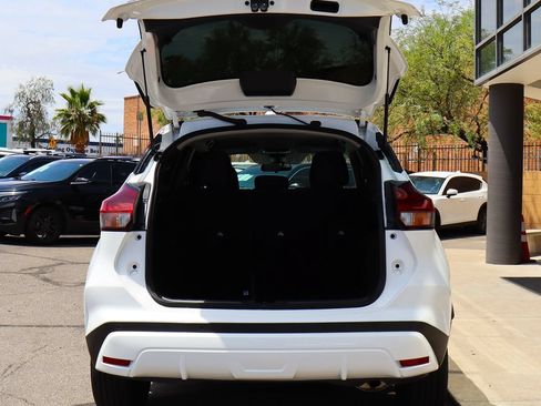 Used 2024 Nissan Kicks S FWD image 22