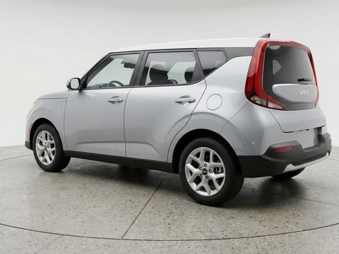 Used 2025 Kia Soul LX w/ LX Technology Package image 6
