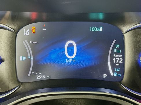 Used 2025 Chrysler Pacifica Premium FWD image 19