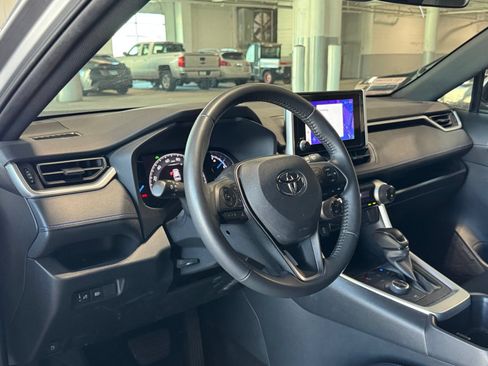 Used 2024 Toyota RAV4 SE AWD/4WD image 15