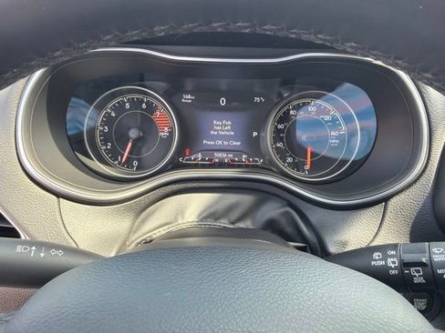 Used 2020 Jeep Cherokee Limited AWD/4WD image 24