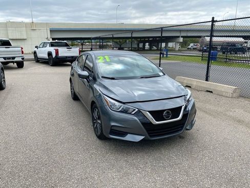 Used 2021 Nissan Versa SV FWD image 1