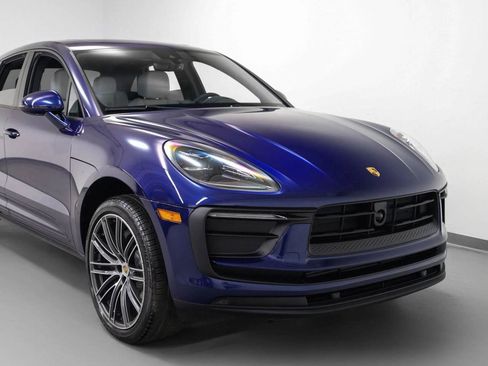 New 2025 Porsche Macan image 9