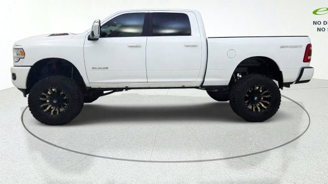 Used 2023 RAM 2500 Laramie AWD/4WD image 3