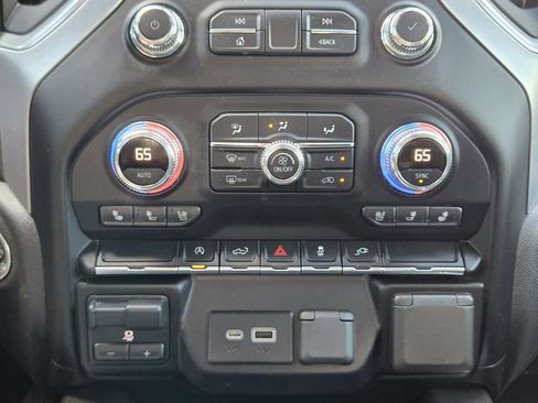 Used 2021 GMC Sierra 1500 SLT AWD/4WD image 19