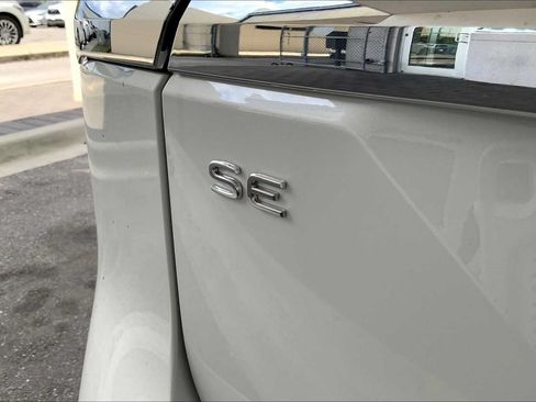 Used 2026 Volkswagen Atlas SE w/ Panoramic Sunroof Package FWD image 15