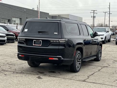 New 2026 Jeep Grand Wagoneer L 4WD image 3