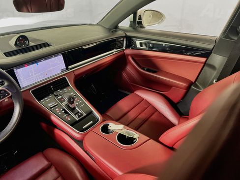 Used 2020 Porsche Panamera 4 AWD/4WD image 24