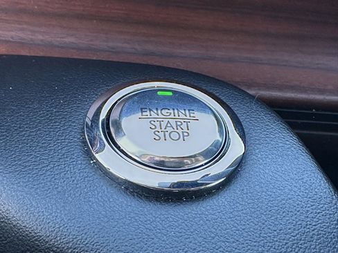 Used 2023 Lincoln Aviator Reserve image 30