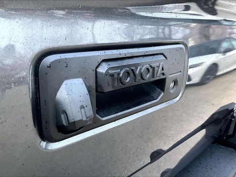 Used 2023 Toyota Tacoma Limited image 29