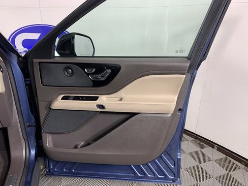 Used 2020 Lincoln Aviator Reserve image 40